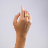 Broad Ridge Pattern Ring